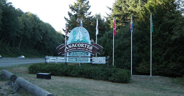 Welcome to Anacortes sign in Anacortes, Washington